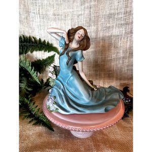Vintage Rare Homeco Porcelain Lady Figurine # 14718-07 "LISA'S GARDEN" Signed Mi